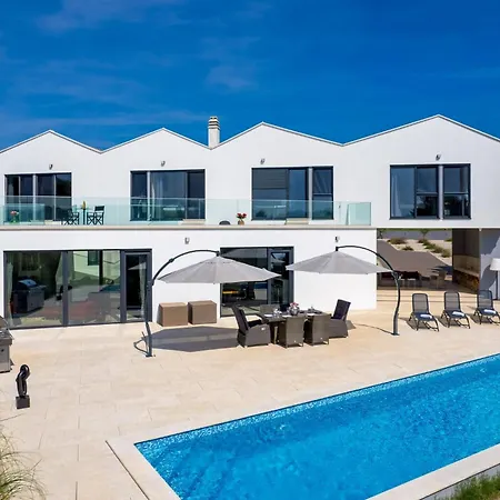 Villa Corolan *