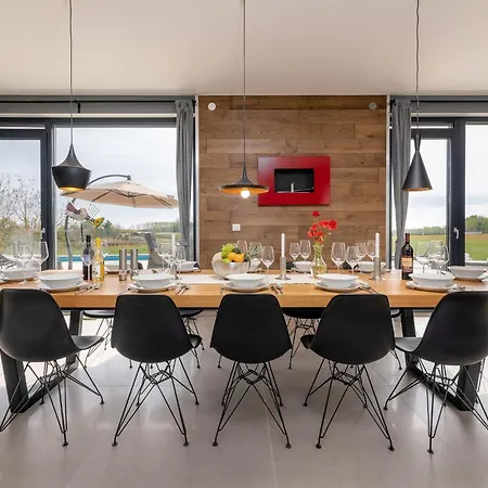 Villa Corolan By Briskva