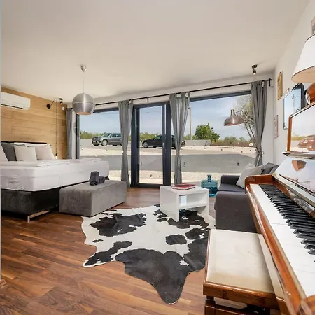 Corolan By Briskva ヴィラ