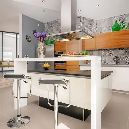 Corolan By Briskva * ポレッチ