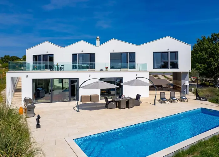 Vila Corolan By Briskva *